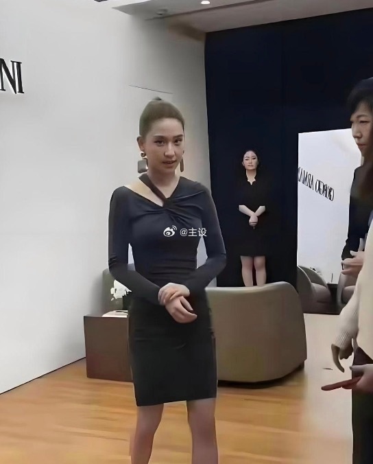 何超莲真人就长这样，没网上传的那么美