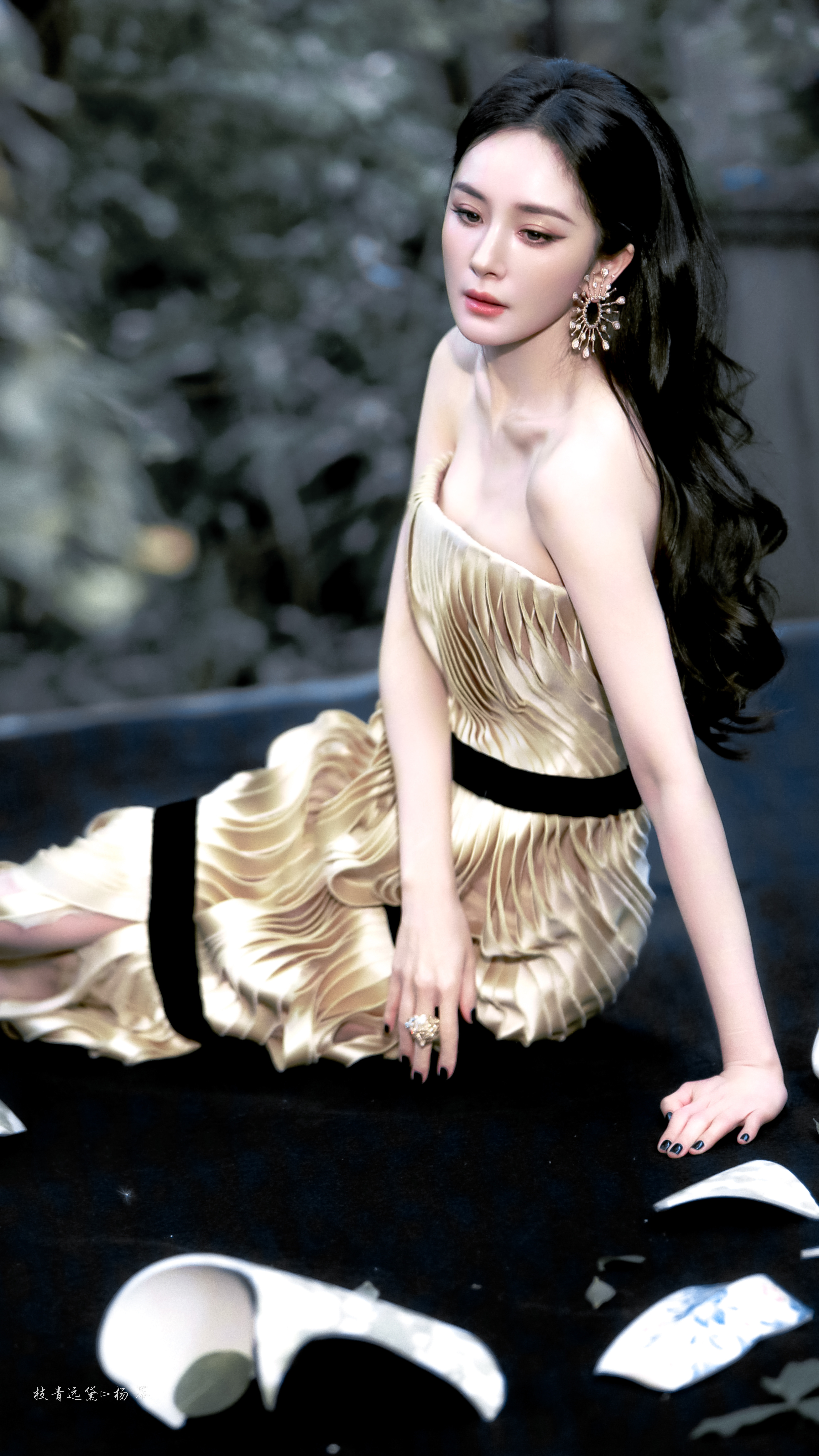 杨幂/🍃杨幂裙子*vogue盛典百花齐放​​​