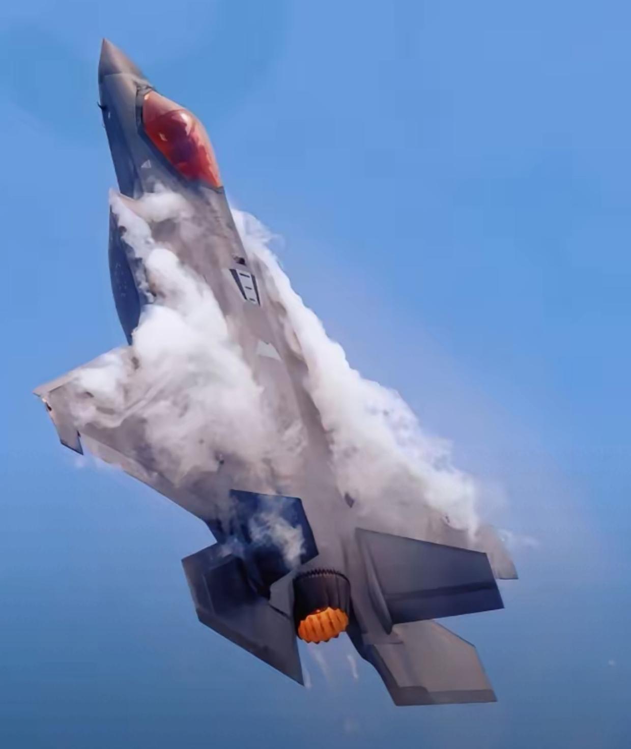 美军这次面子丢大了。一架F-35A战机在日本青森附近海域突然失踪。飞机消失前，特