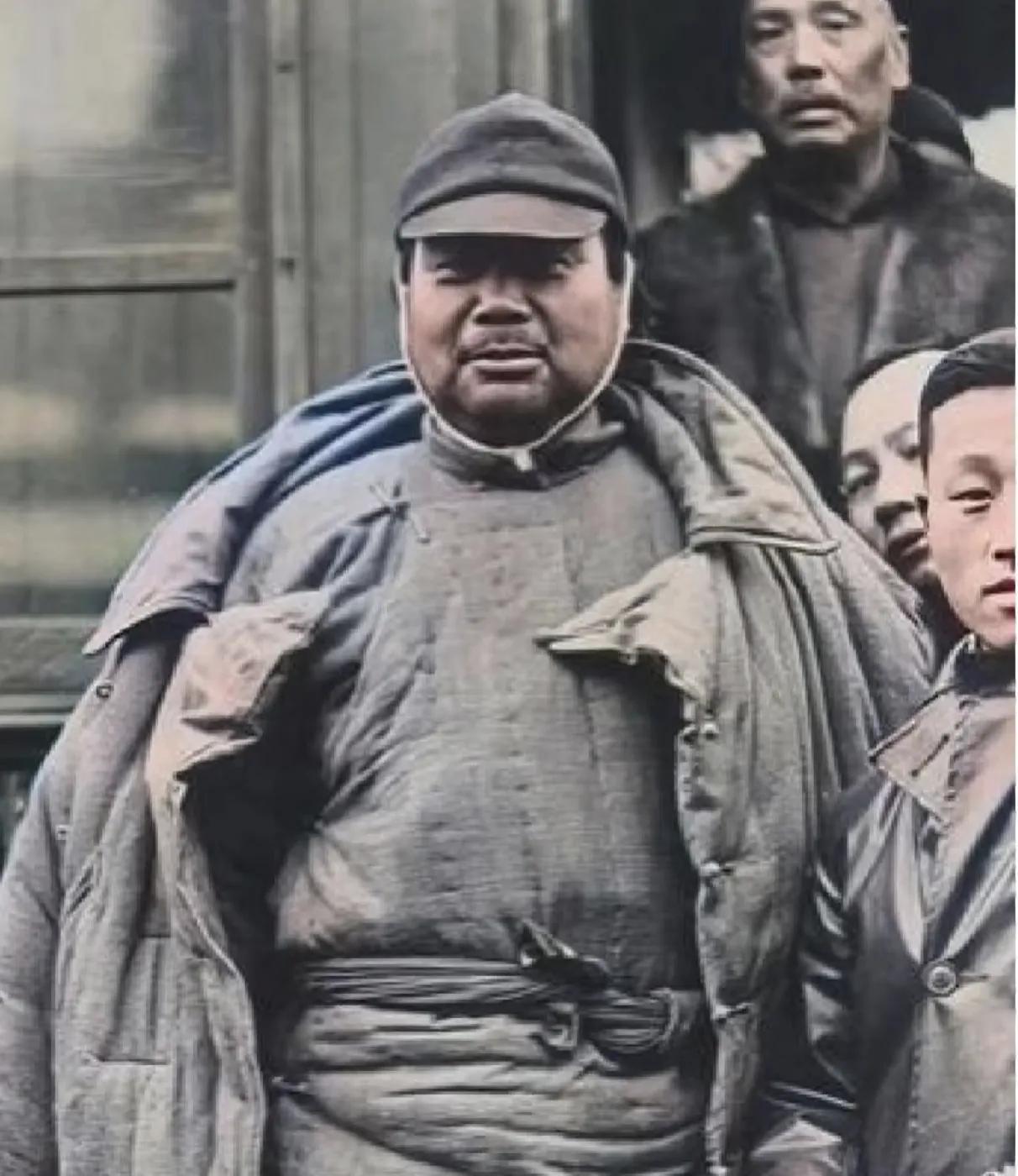 冯玉祥为何要烧少林寺？1928年，冯玉祥带兵火烧少林，屠杀武僧，大火烧了40天，