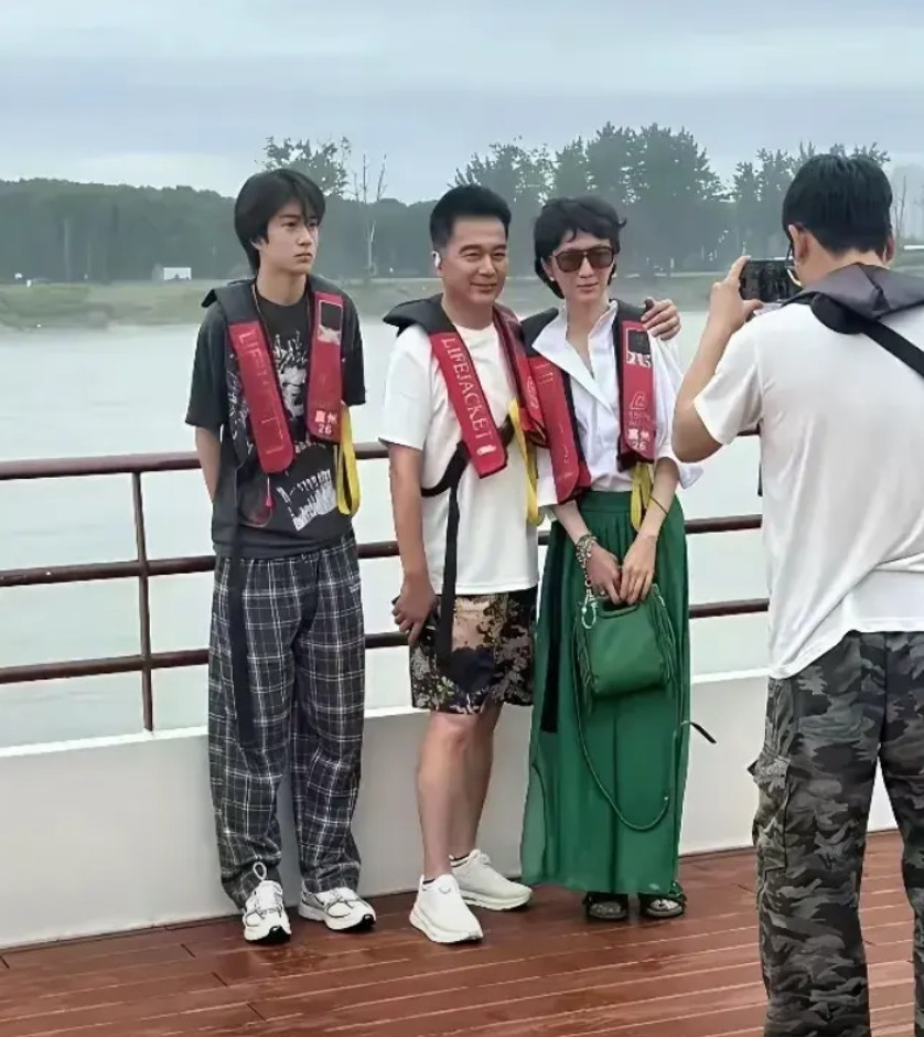 这小子！一辈子净忙着结婚！和离婚了！