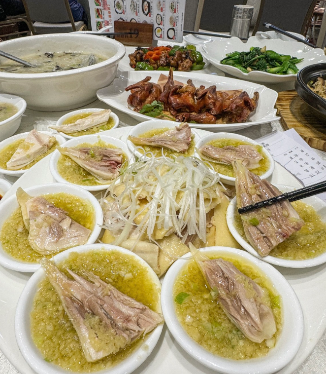 这是广东的什么特色美食吃法？第一次见！