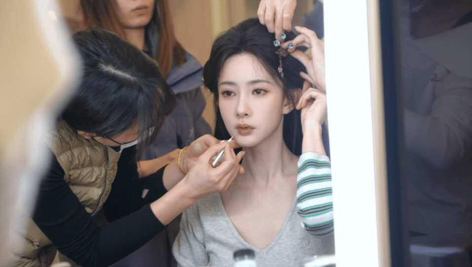 孟子义将门独后开机记录开机记录vlog太有诚意了！孟子义和剧组一起打磨造型、讨