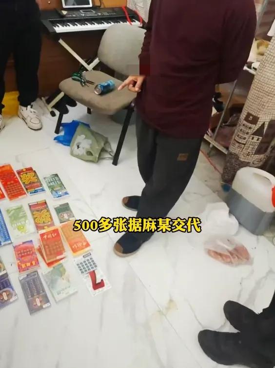万万没想到！温州一男子因为手头紧，脑子一热，竟打起了彩票店的主意。他觉着这玩意来