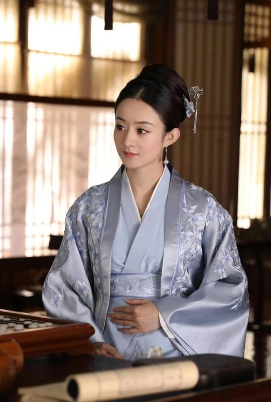 六公主力挺赵丽颖百花奖六公主的公开肯定，是专业电影平台对演员实力的最好盖章。赵丽
