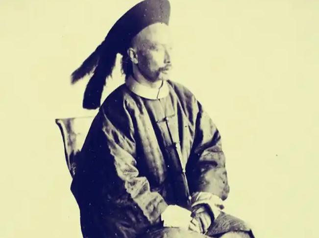 1862年，曾国藩施展毒计，除掉了死对头两江总督何桂清。何桂清死前，这才发现低估