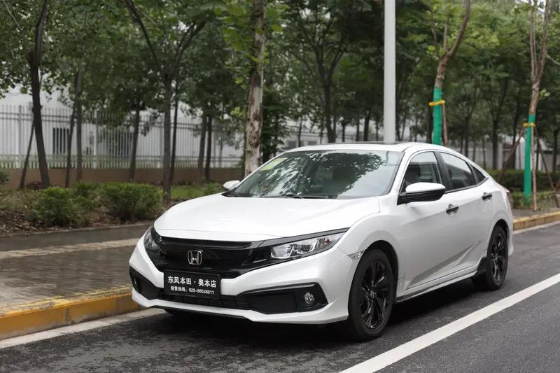 思域这车挺值得说道。我同事23年8月买的十一代思域燃动版，本来想买雅阁，无奈钱包