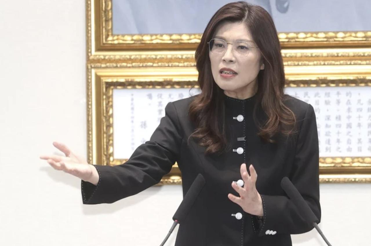 联合报为何总是针对郑丽文？我发现，联合报对郑丽文有很大的意见啊。每每报道郑丽