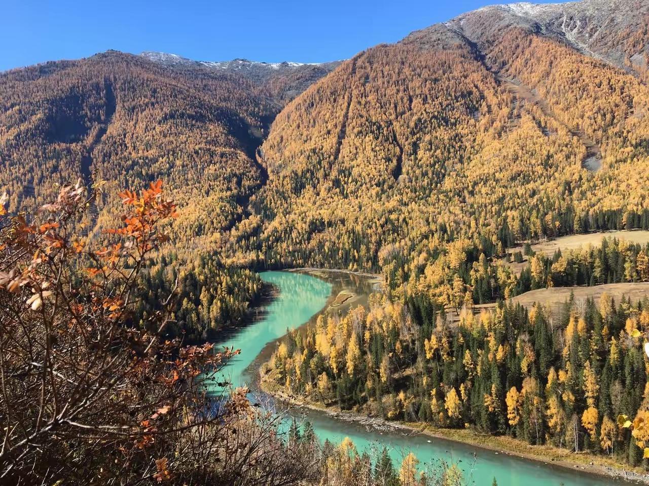 我一对老朋友，夫妻俩，自驾游跑了小半个中国。他们的法子，特别简单，但特别管用。