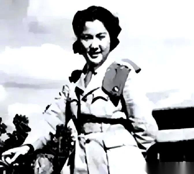 1942年，躲在药窖里的林淑华让身边的护士把贴身内衣全脱下来。头顶上日军扔进来