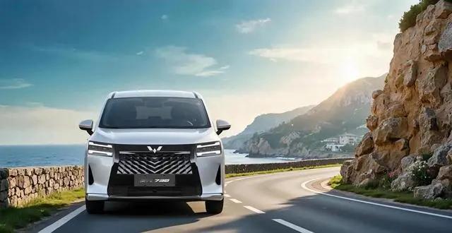 2014年,五菱推出宝骏730,首开中国七座家用MPV先河。这款车曾连续5年荣