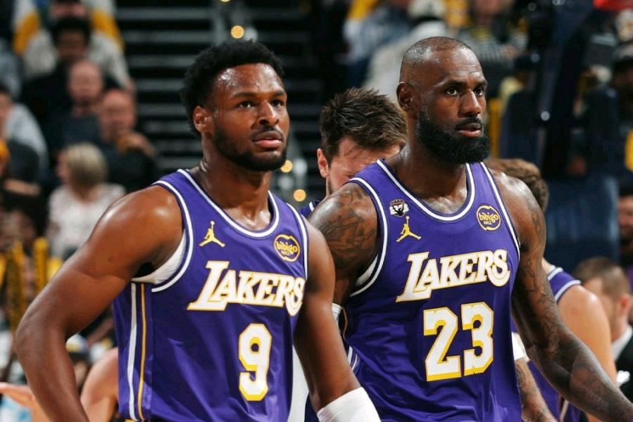 虎父无犬子！布朗尼发展联盟又是杀疯了的节奏，老詹社媒更是狂赞自己儿子的表现！