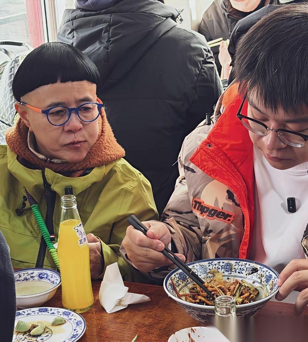 真的就不能换一个发型吗？这是在坚持什么呢？如果还有一点点好看我也不说了……金龟子