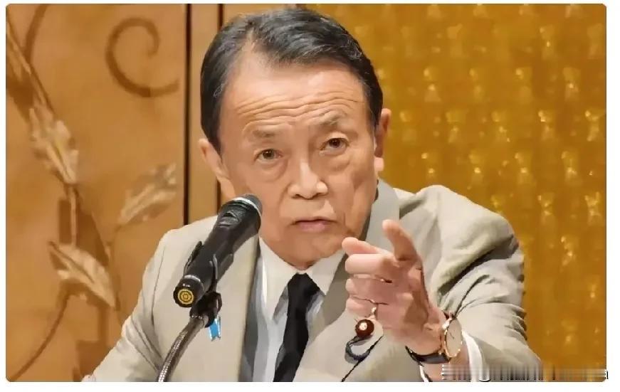 麻生太郎天都塌了今天发生了一件大事，日本公明党拒绝联合组阁了，这意味着自民党