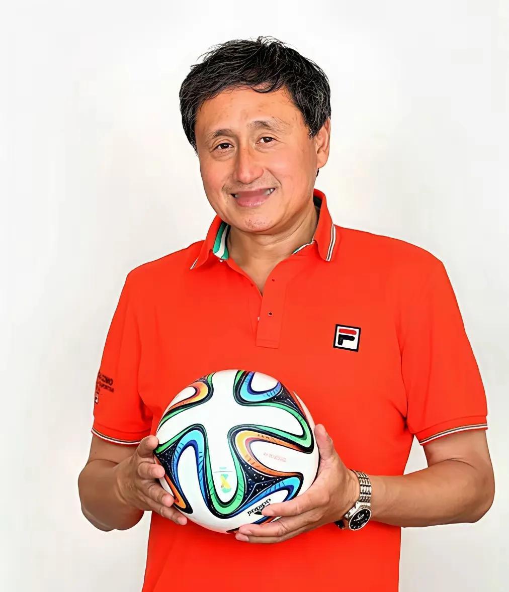 “中国足球的问题不在青训，抓青训不解决问题，根源在普及！”张路在央视镜头前这句