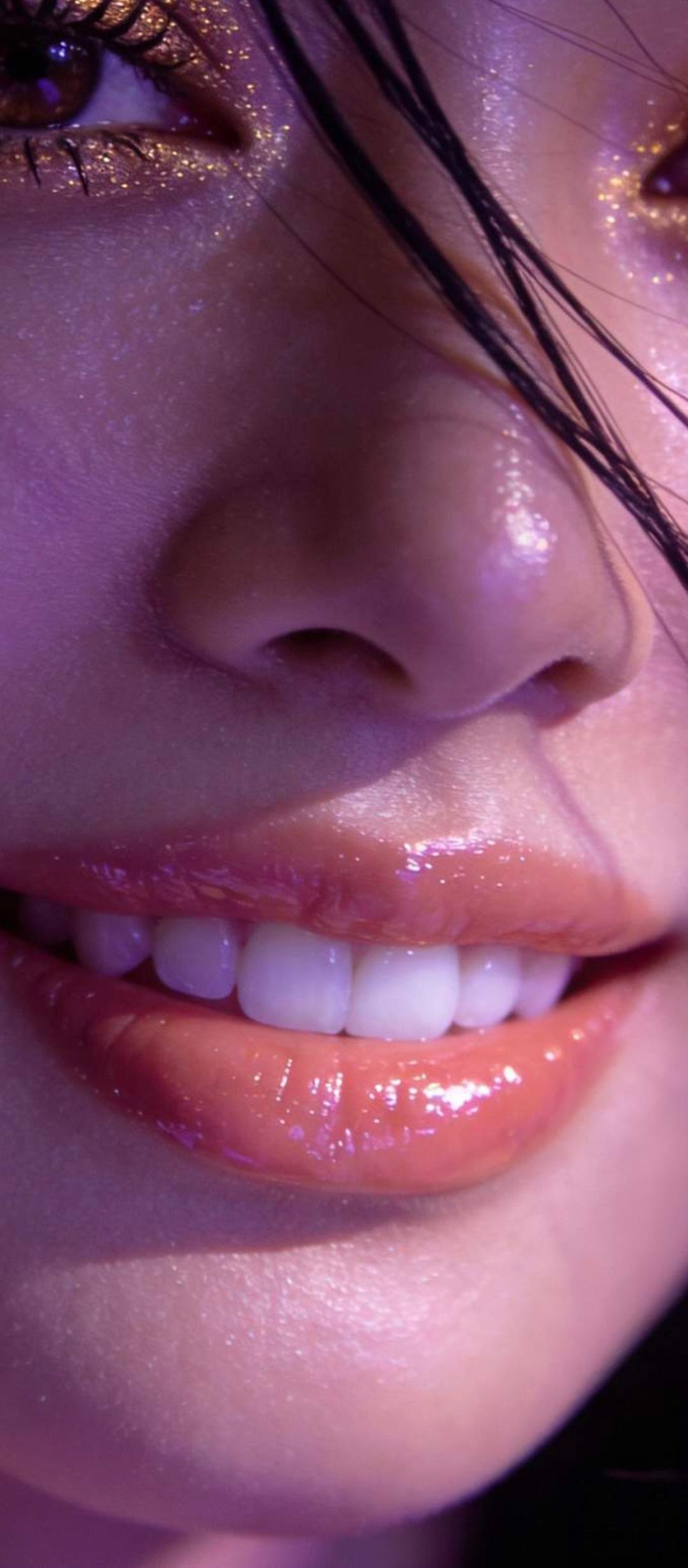 梦幻眼妆，闪耀夺目，唇红齿白，尽显魅力！💄✨💋