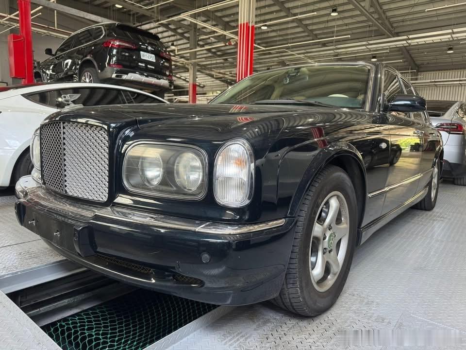 台湾老车🇬🇧￼BentleyArnage4.4￼​​​