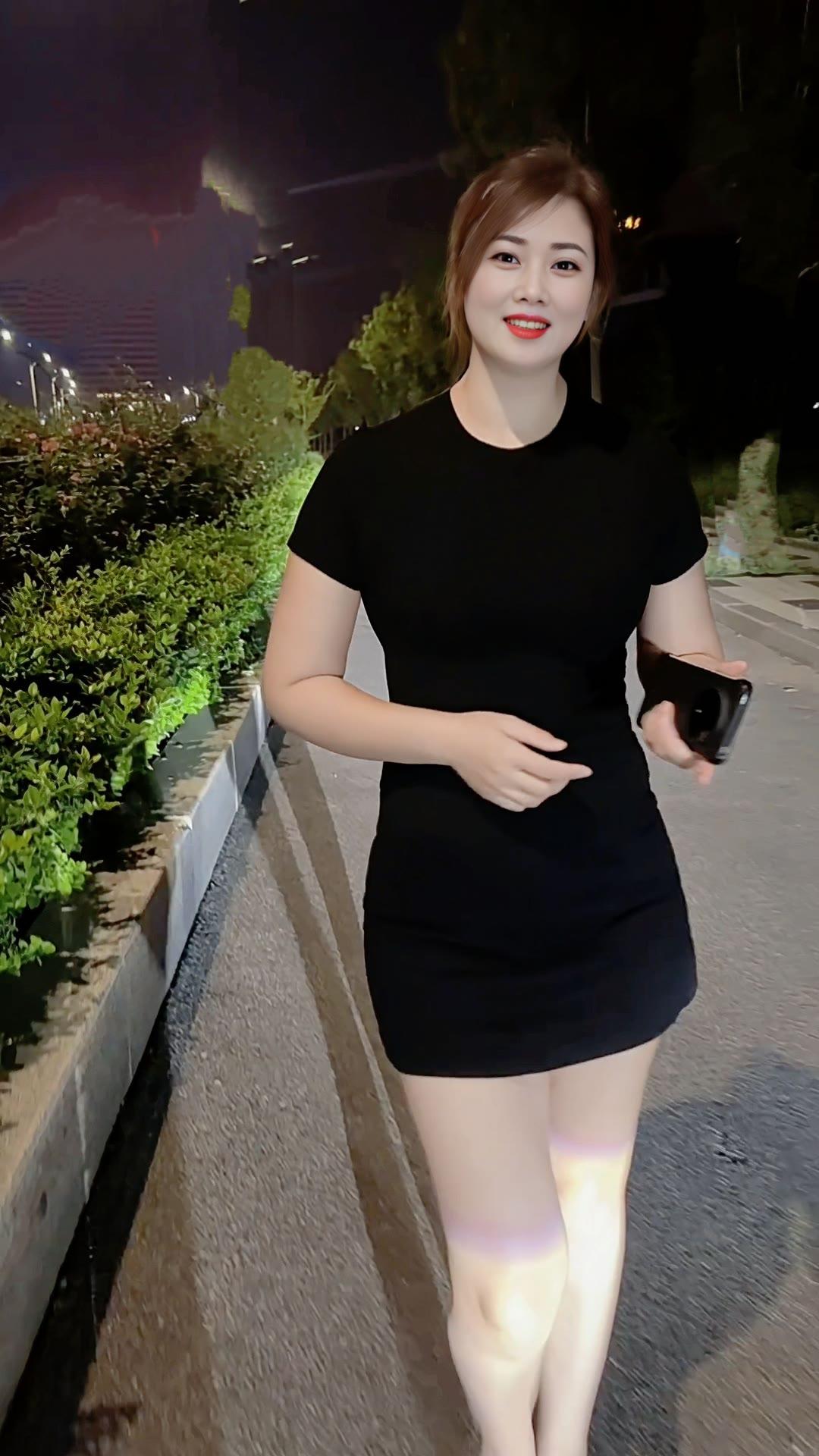 生活中又遇新景，愿你步步皆顺，心中常晴，愿好运常伴你左右，如春风拂面，温暖而惬意