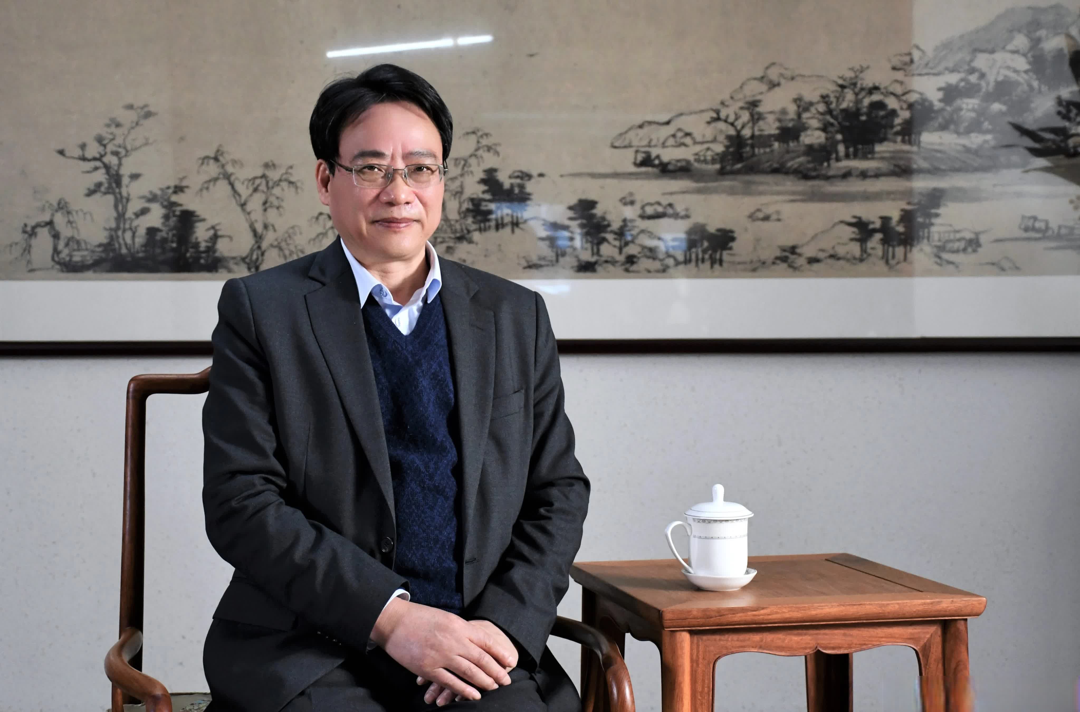 【他是北大教授，自称“教书先生”】他是古代文学研究领域的知名学者，著作等身，满载