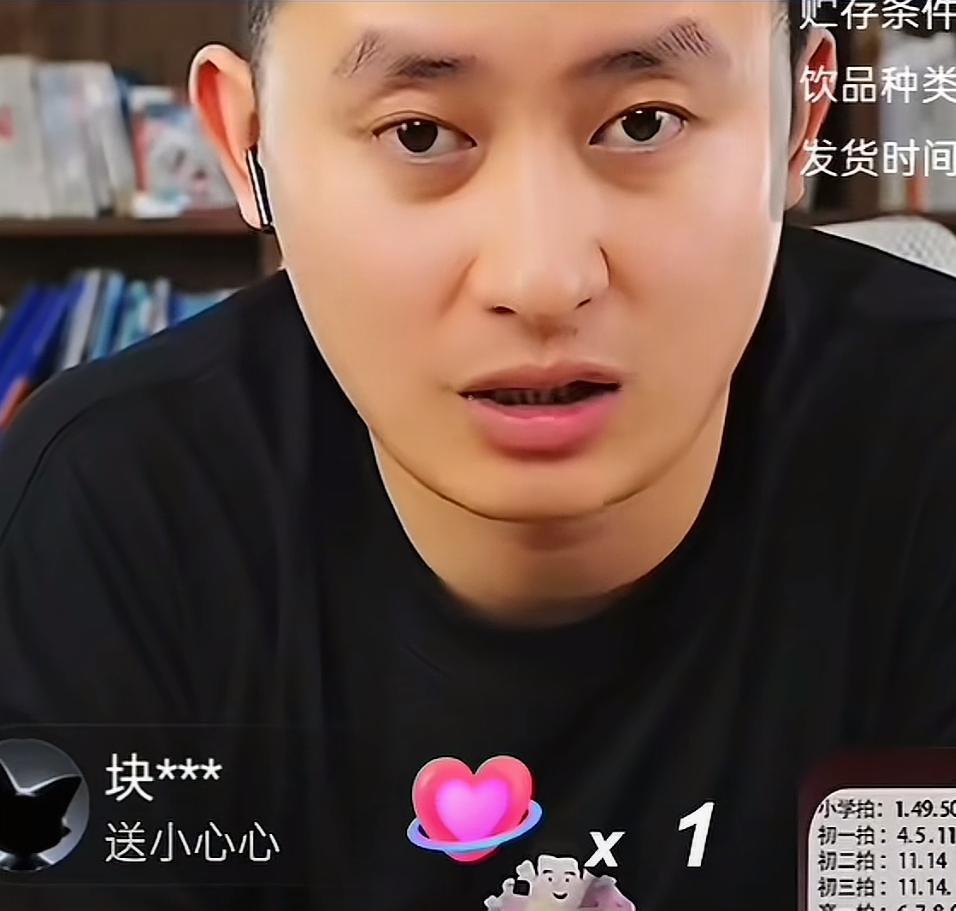 武亮：我穿着一身黑你让我怎么幽默，是让我跳舞嘛？没办法，我真幽默不起来。如果有些