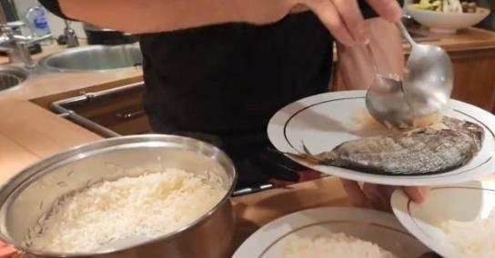 为什么欧美国家不吃米饭，而中国人喜欢吃米饭？一位外国友人体验过中国米饭之后说：他