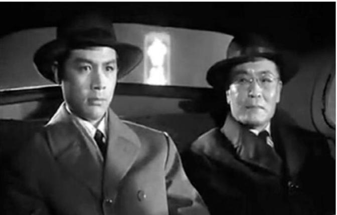 1942年5月，陈叔亮在南长街家中被捕。敌人为了撬开他的嘴，将他16岁的妹妹也抓