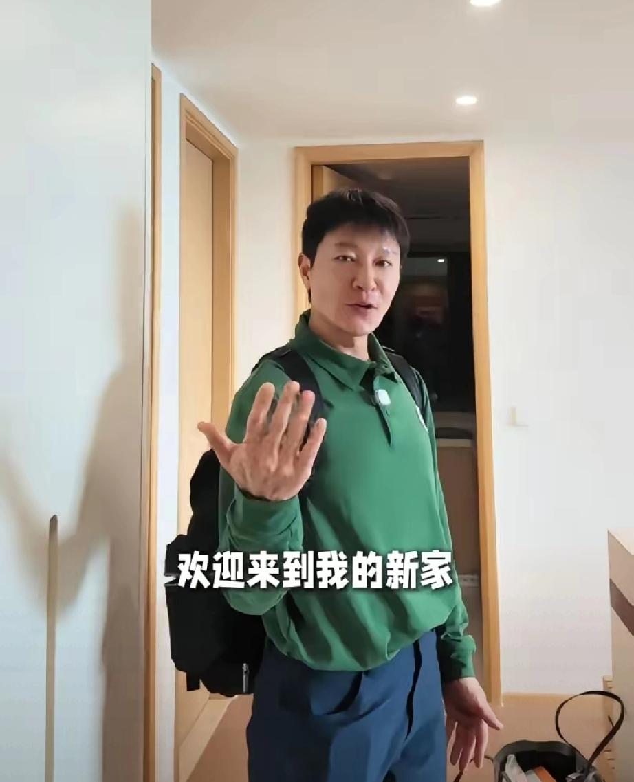 49岁李宗翰杭州租房独居，不送母亲去养老院，拒绝被催婚绑架