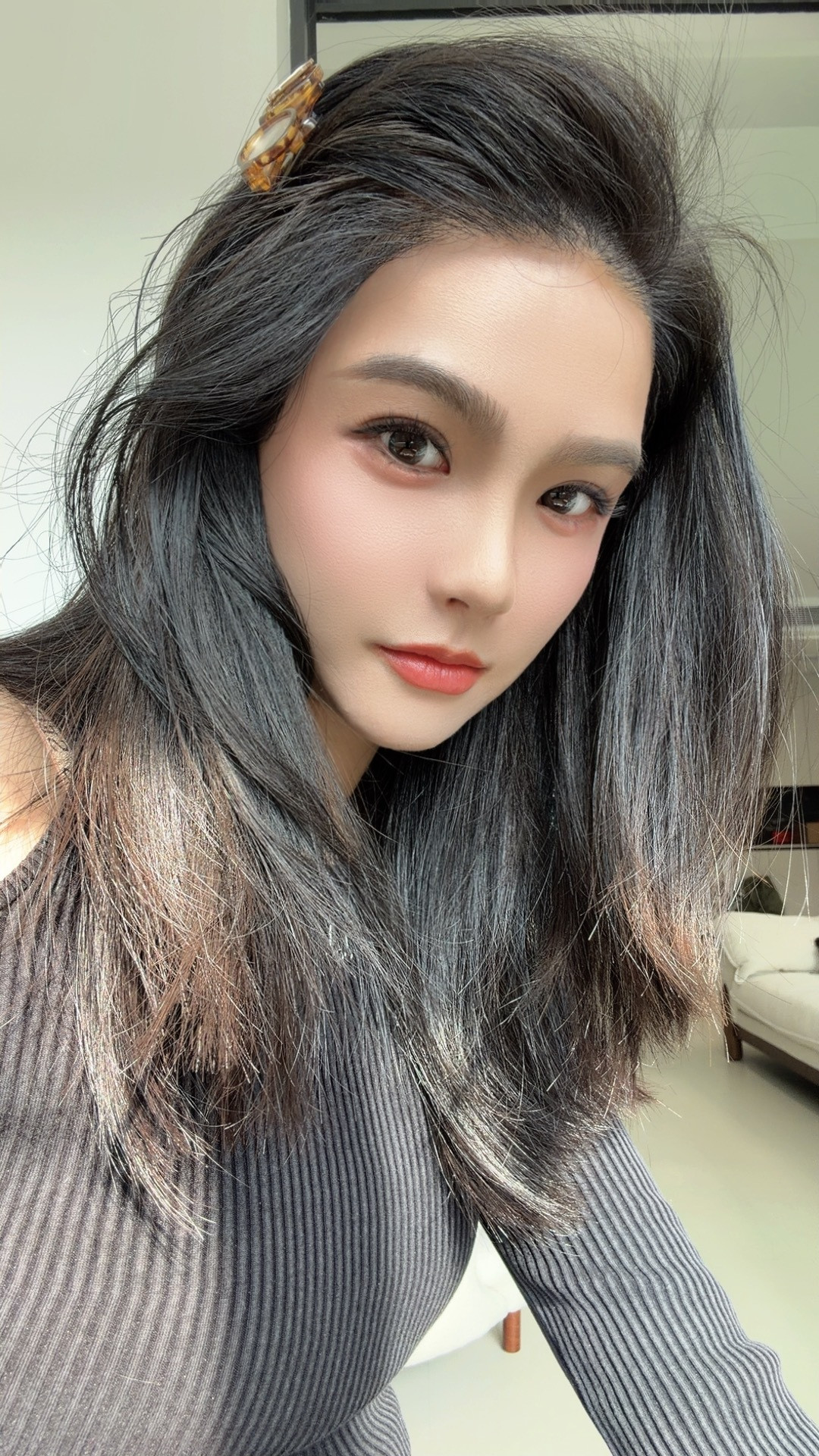 剪短了头发，然后就……炸毛了！像个金毛小狮子不？合肥