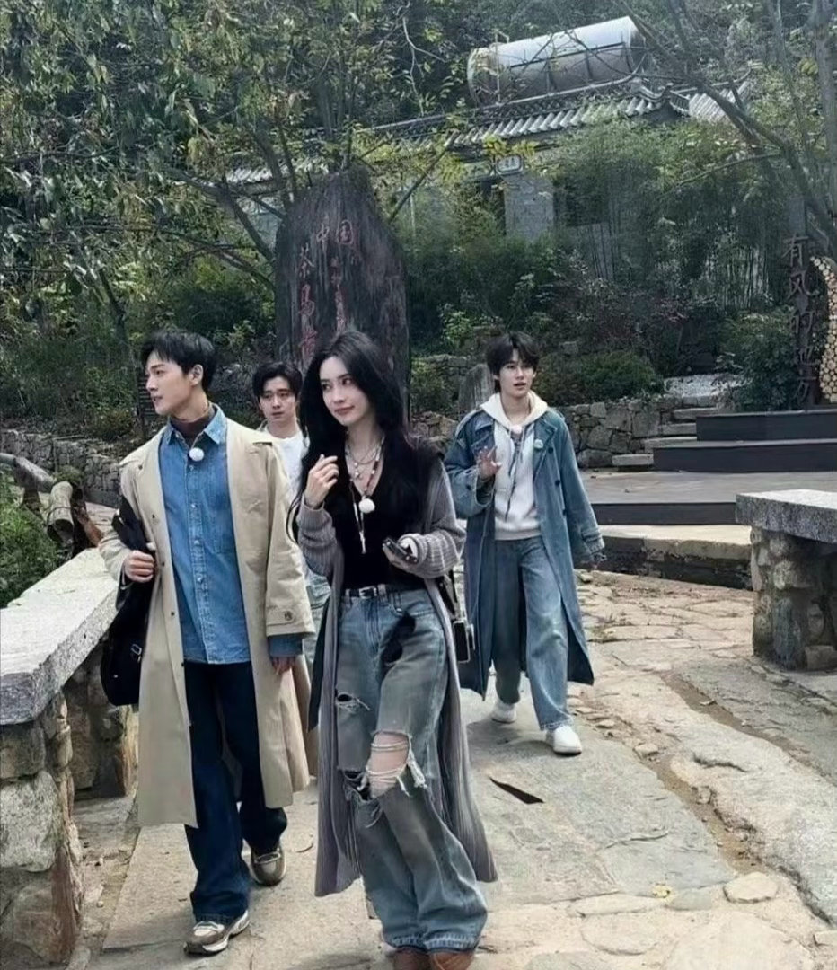孟子义多高啊我的妈呀，这身材，路拍都这么顶