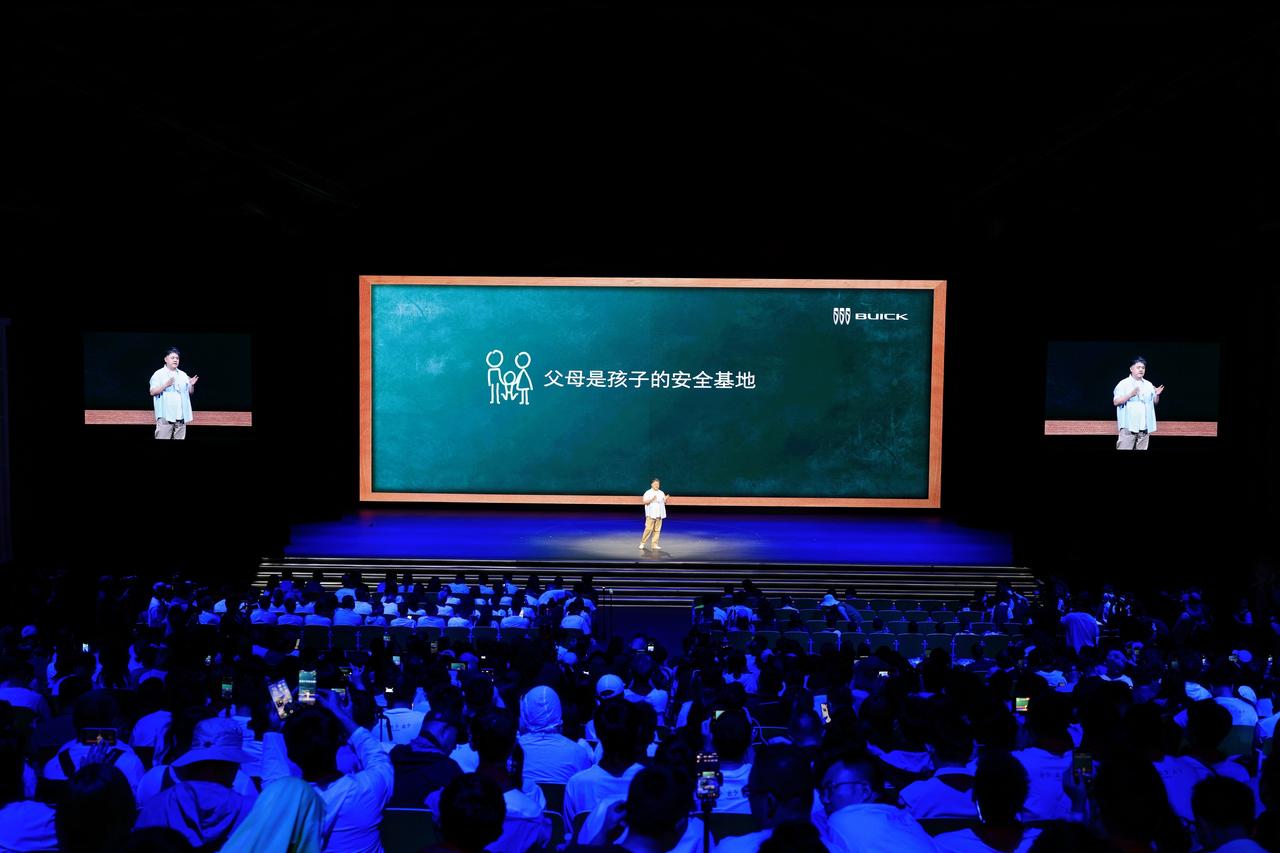 春天带娃出门，花粉、柳絮、车内甲醛……你担心过孩子的呼吸吗？别克至境E7在别克