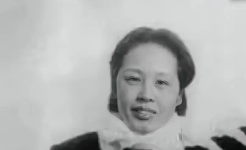 1949年，刘伯承听说原配还活着，并且日子过得很艰苦，就托人给她带信，想把她接到