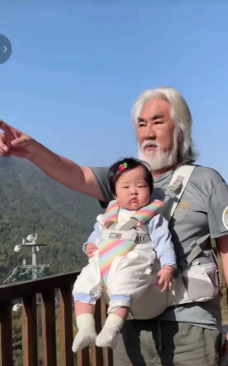 关于74岁张纪中的小女儿，我们深入地了解一下，真是不查不知道，一查吓一跳，