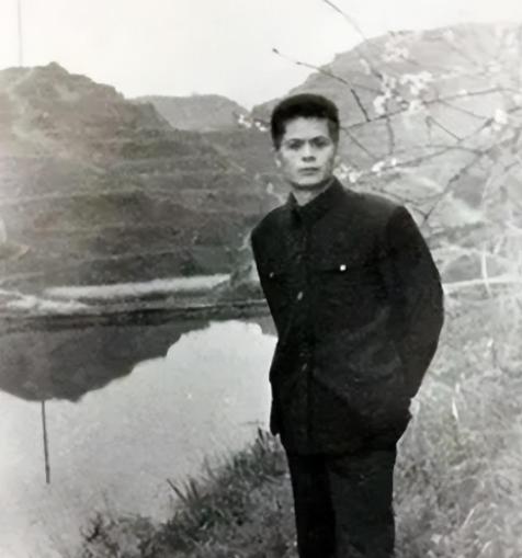 2020年1月，新晃操场埋尸案主犯，杜少平被送入死刑执行车，仅8分钟的时间，遗体