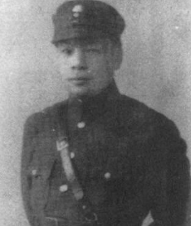 1949年，特务头子毛森将全体警员集中起来，吼道：“你们谁是地下党，我很清楚，最