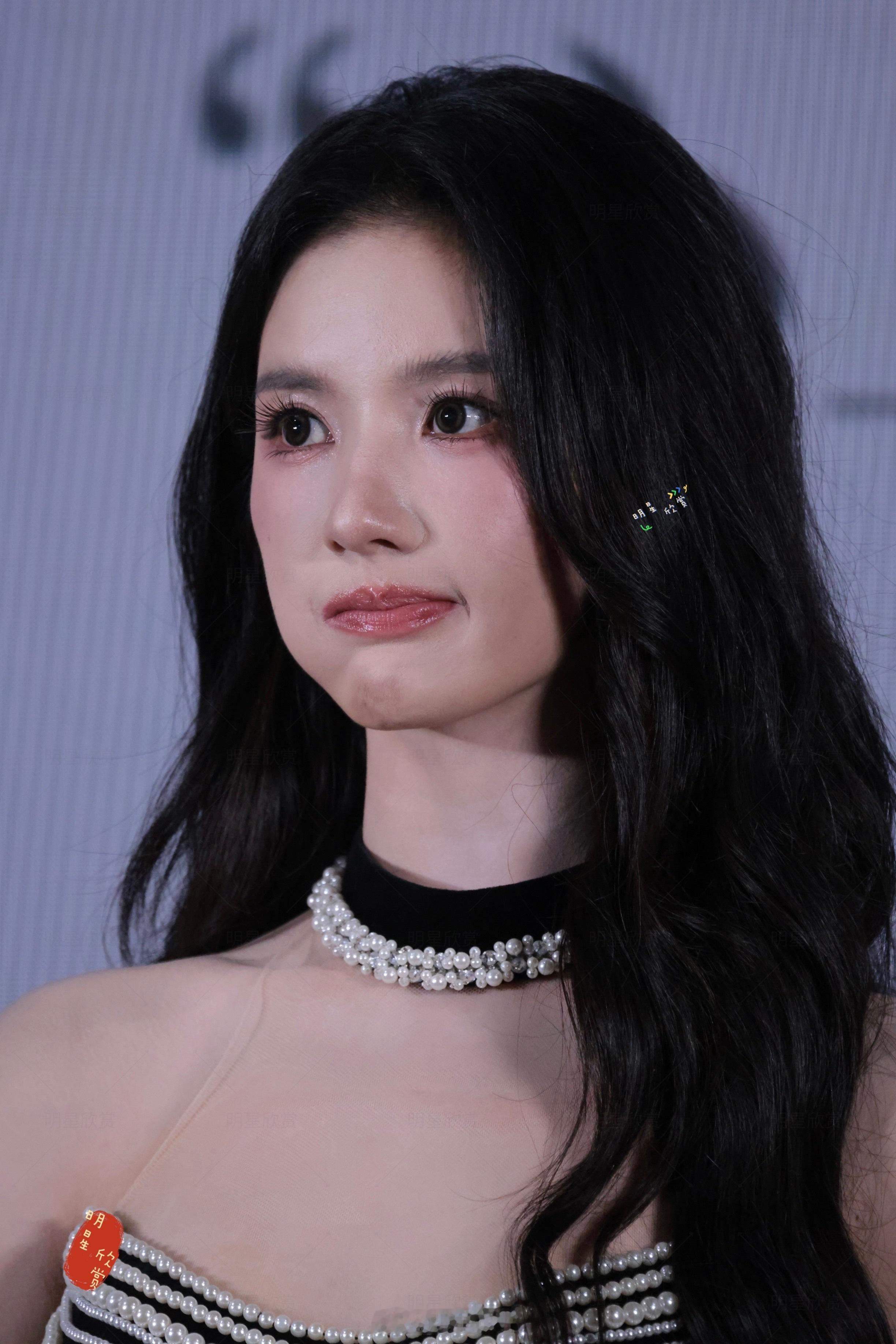 刘些宁260826飞到我心上看片会生图​​​