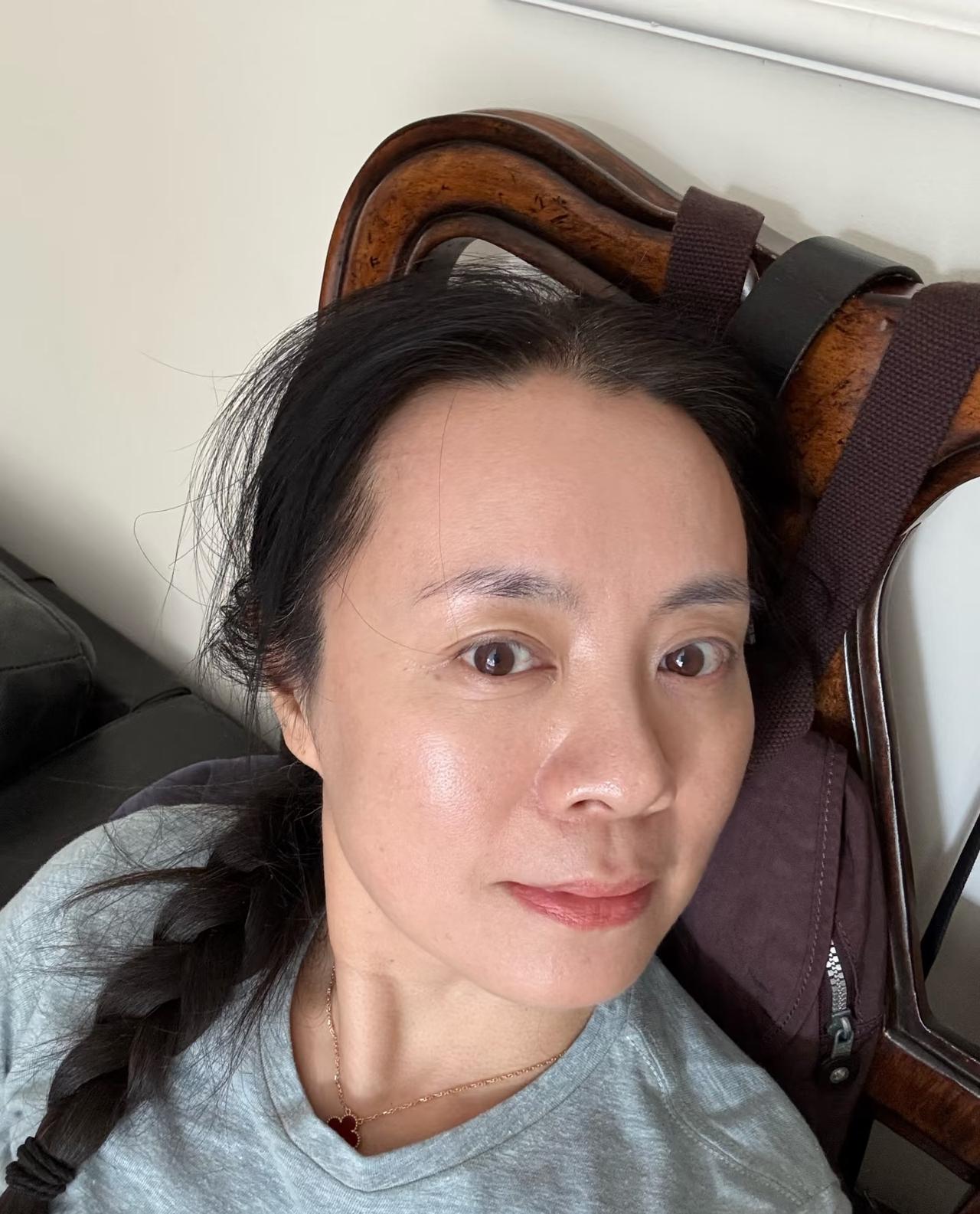 我其实存了点钱。大概有十二万左右，但是我老公不知道，我想把这笔钱存定期，