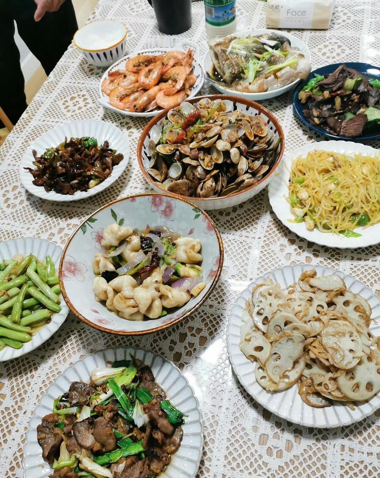 经常炒菜的人一定要知道1．蚝油——熟了最后放2．料酒——锅内温度最高时放3．陈醋