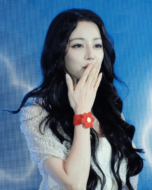 世间总有些惊奇的际遇，比方说当我遇见你