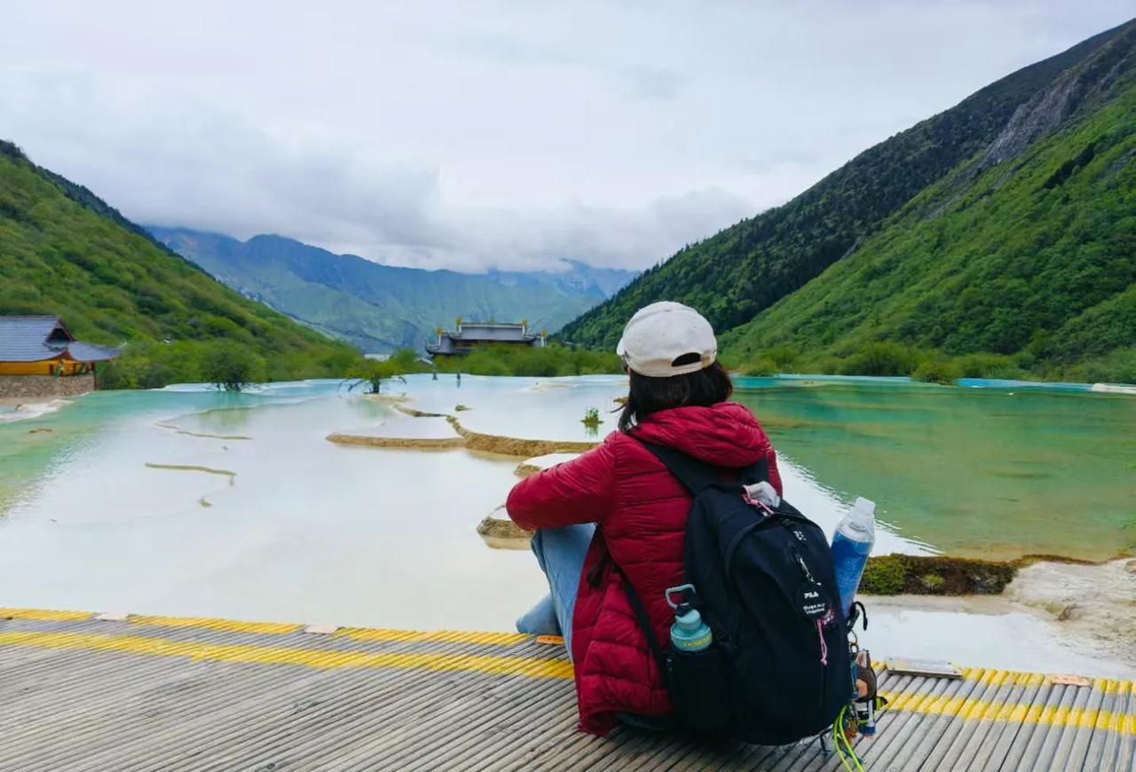 旅游三要素，缺一不可。旅游需要金钱、身体、时间这三个重要因素，其次还应该考虑旅