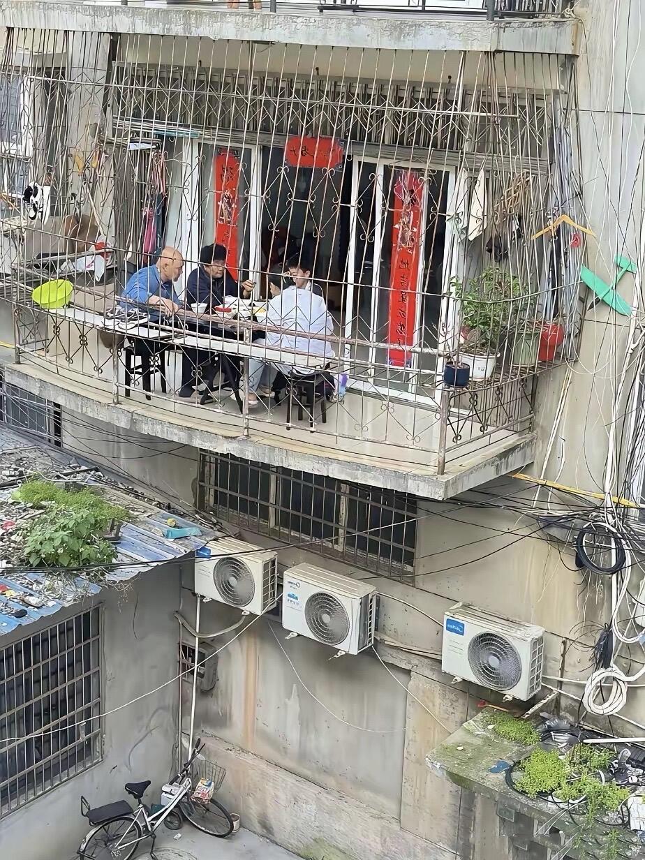 有没有懂建筑的，这样安不安全？