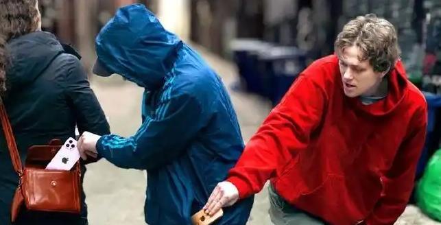 据说，欧洲的小偷居然达成了一种共识，那就是可以去偷中国人的钱财和物品，但是绝对不