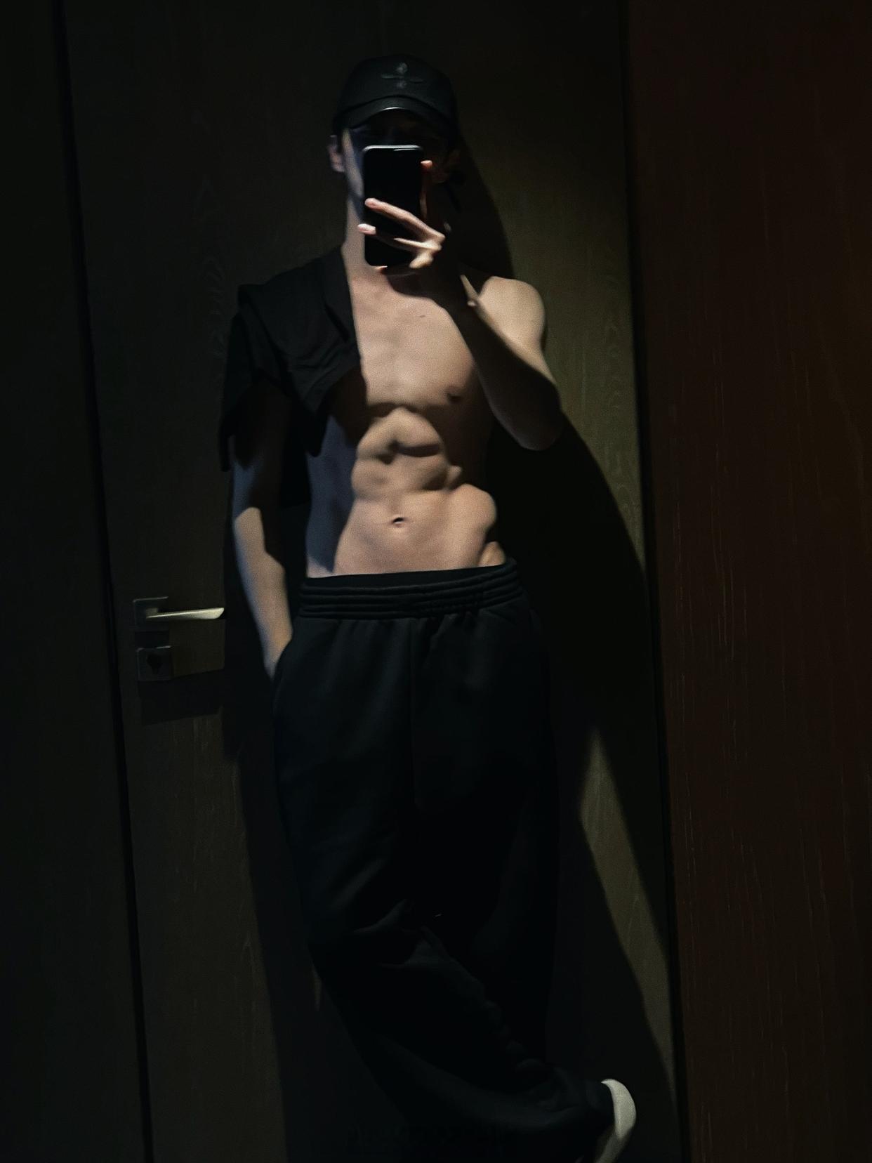 哇哇这是许凯？