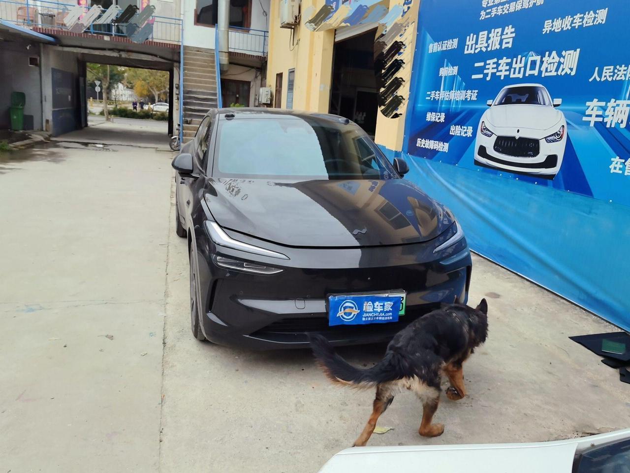 新车开半年就卖，15万落地，只卖了9万，电车真的坑！前两天验了一台乐道L60，