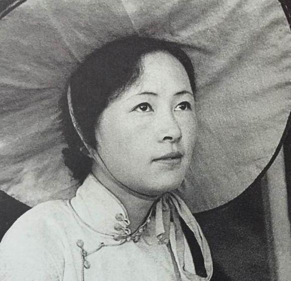 一次，林徽因的儿子梁从诫问她：“母亲，若是日本人打过来我们怎么办？”没想到，林徽