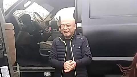 点击图片查看详情 迪拜人均月收入_月收入过百万第一步