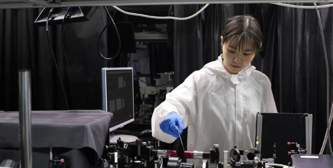 33岁刘灿，已破格升任中国人民大学教授11月12日，微信公众号“中国人民大学”