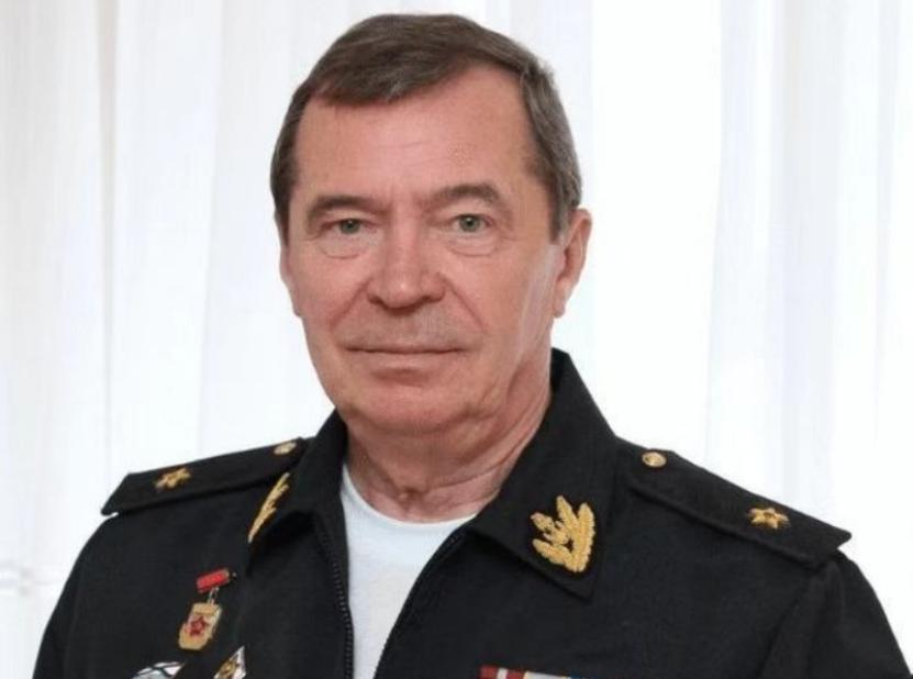 1988年，美国9500吨军舰挑衅苏联3000吨的护卫舰，却没想到，苏联舰长博格