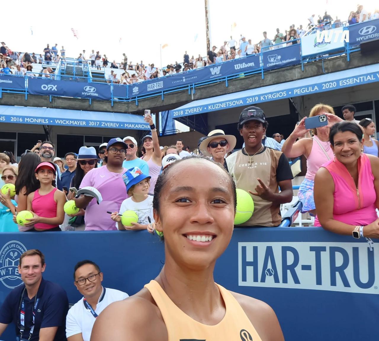 WTA500半决赛费尔南德斯67，76，76莱巴金娜卡琳斯卡娅64，63拉杜