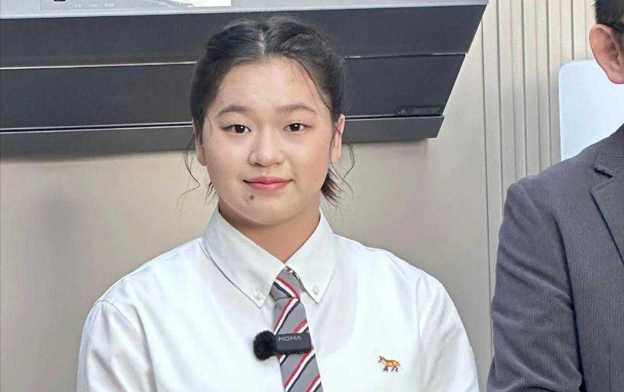  官宣！全红婵获体育局任命，正式亮相全新岗位官宣全红婵迎来全新岗位，经体育局正