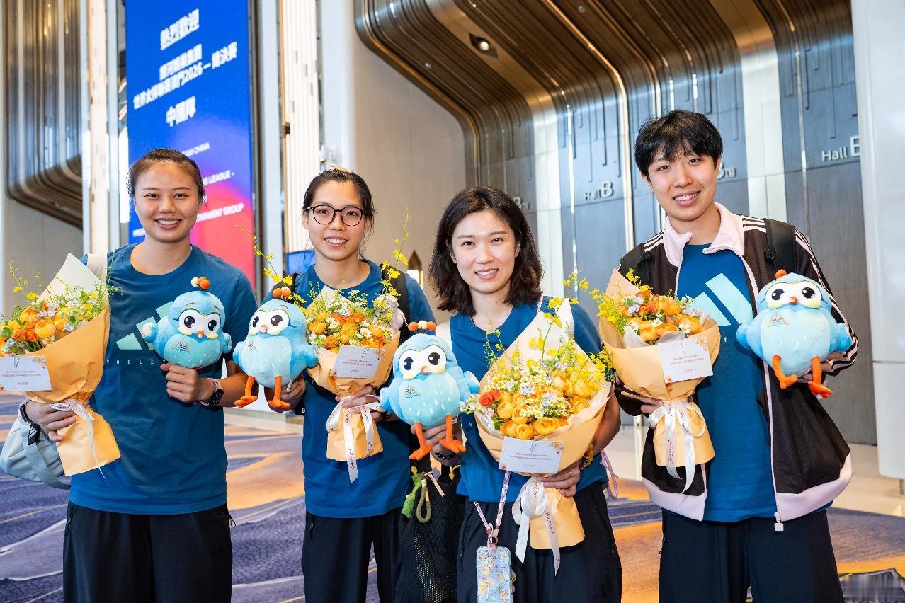 参加女排世界联赛总决赛的中国女排，于7月20日抵达澳门。中国女排是本次总决赛平均